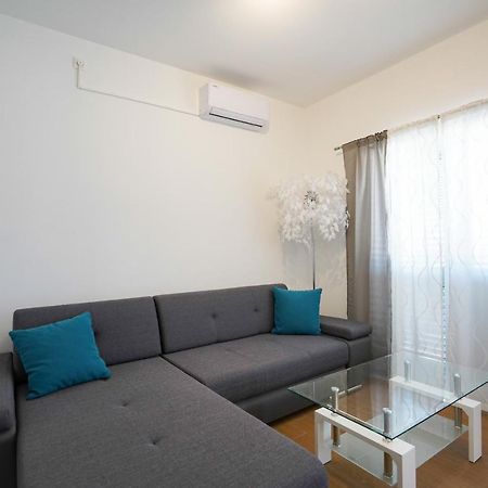 TJ Apartment 1 Zadar Bagian luar foto