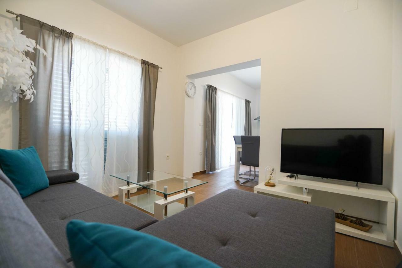 TJ Apartment 1 Zadar Bagian luar foto